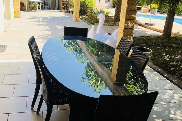 Gîte pour 6 personnes, avec jardin et terrasse à Saint-Jean-de-Cornies