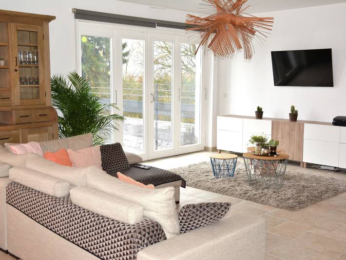 Gîte pour 11 personnes, avec balcon ainsi que piscine et sauna, adapté aux familles à Stoumont - 3
