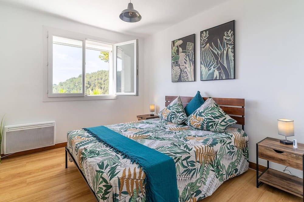 Entire apartment, Stunning apartment in La cadiére d'azur with Wifi in La Cadière-d'Azur, Mediterranean Coast (France)