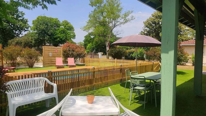 Gîte pour 4 personnes, avec terrasse et piscine à Pissos - 2