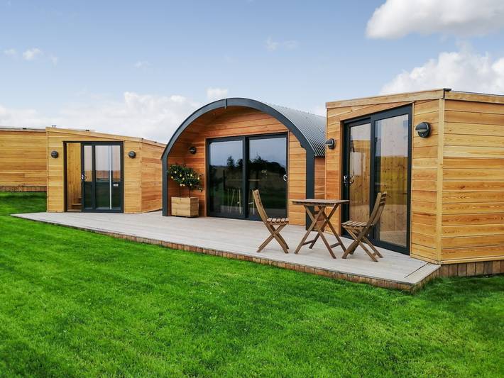 Glamping for 4 people, with garden in Moray