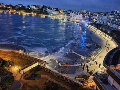 Le Crystal Dinard Plage in Dinard, Région de Saint-Malo