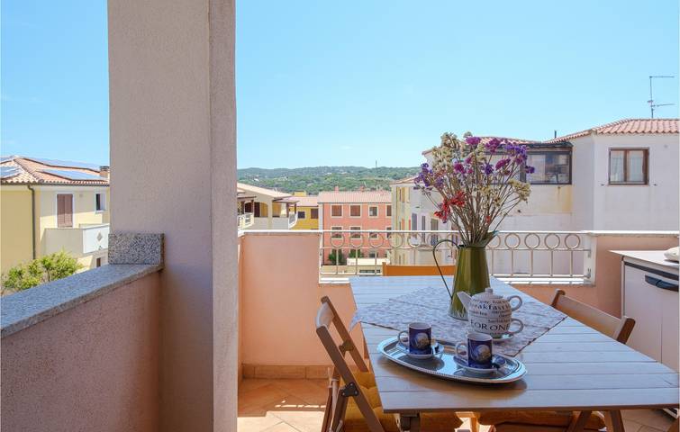 Gîte pour 5 personnes, avec terrasse dans Santa Teresa Gallura - 2