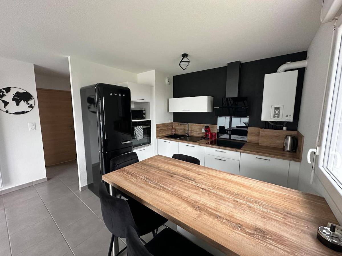 Appartement entier, One-Bedroom Apartment in Val de Morteau, Jura Francais