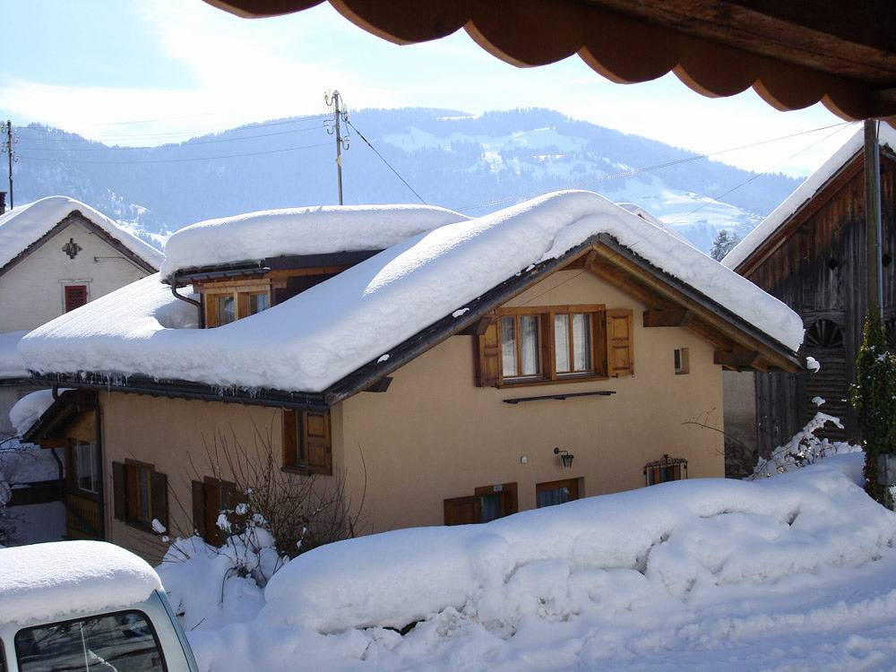 Appartement de vacances entier, Haus Vernier - 3-room apartment for 5 persons, 50sqm, ground floor in Massif du Rätikon, Seewis im Prättigau