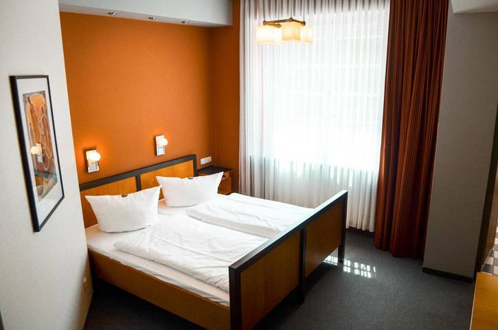 Hotel für 2 Personen, mit Terrasse und Garten sowie Sauna in Schiefergebirge - 4