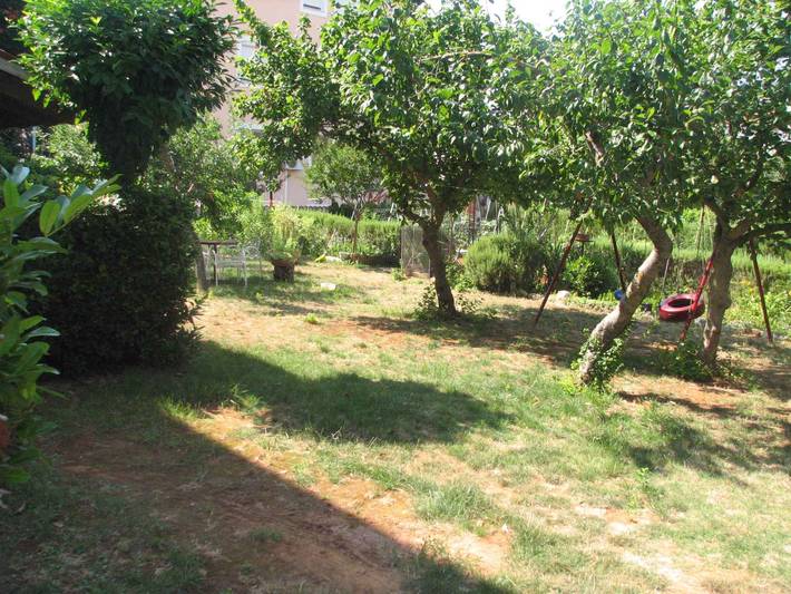 Ganze Ferienwohnung, Ferienwohnung mit schönem Garten in Medulin Stadt, Medulin