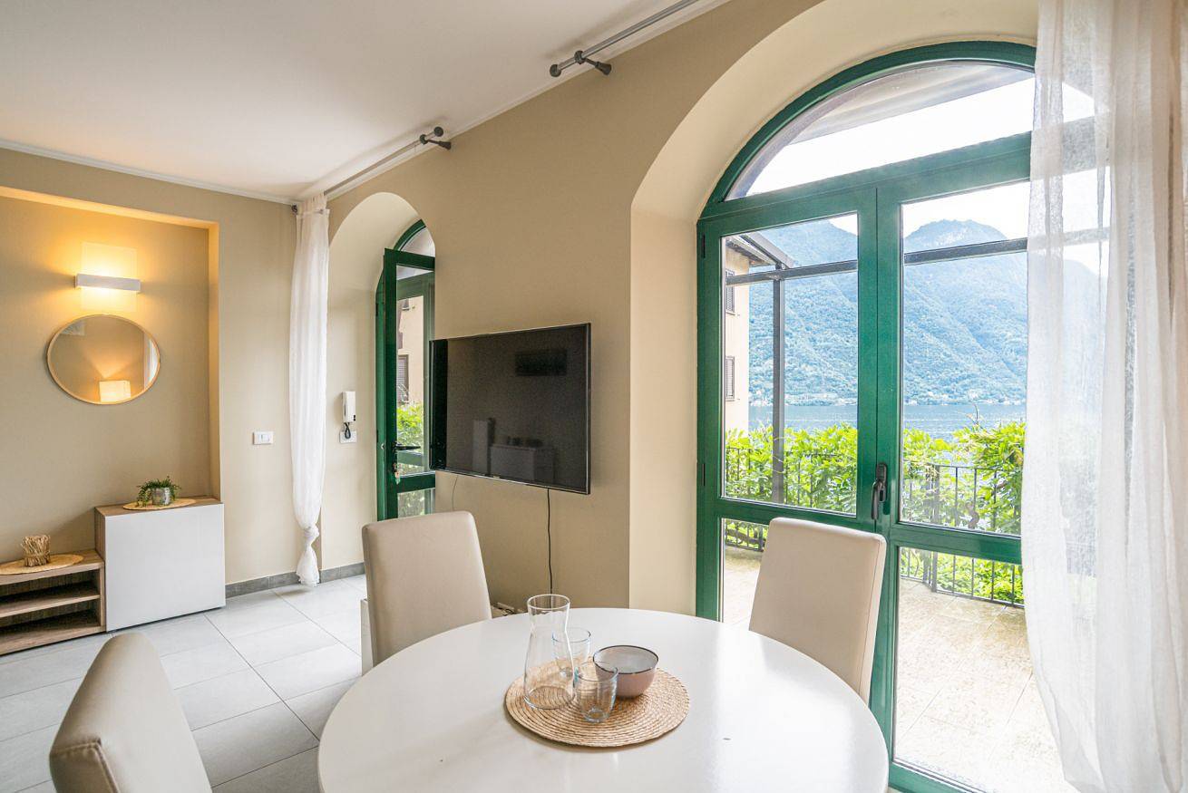 Ganze Wohnung, Guesthost - Flat x4 in residence with swimming pool! in Nesso, Gemeinde Nesso