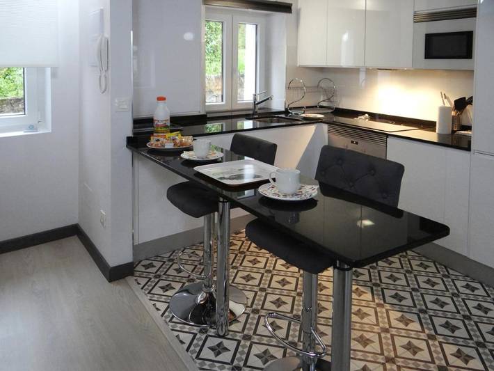 Gîte pour 4 personnes, avec balcon et vue, adapté aux familles à Ea - 3