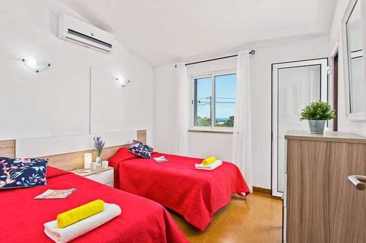 Schönes 4-Schlafzimmer Villa in Carvoeiro, am Meer in Carvoeiro, Faro Distrikt