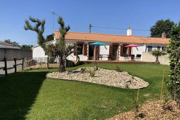 Gîte pour 5 personnes, avec terrasse et jardin à L'Aiguillon-sur-Vie
