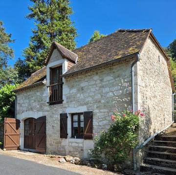 Gîte pour 4 personnes, avec terrasse à Vayrac