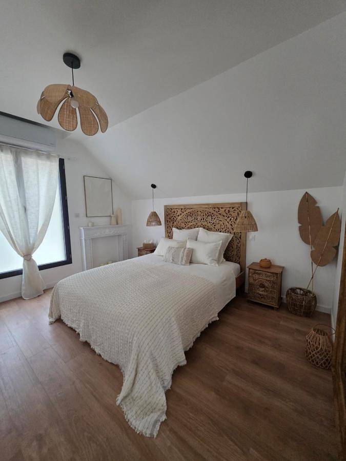 Chambre d’hôte pour 2 personnes, avec Jacuzzi et Jardin ainsi que Piscine et Sauna