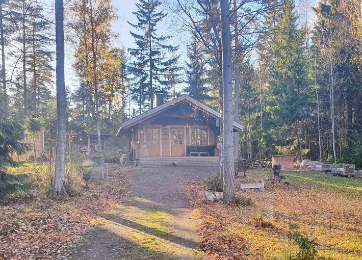 Chalet für 4 Personen, mit Ausblick und Balkon sowie Garten und Sauna - 1
