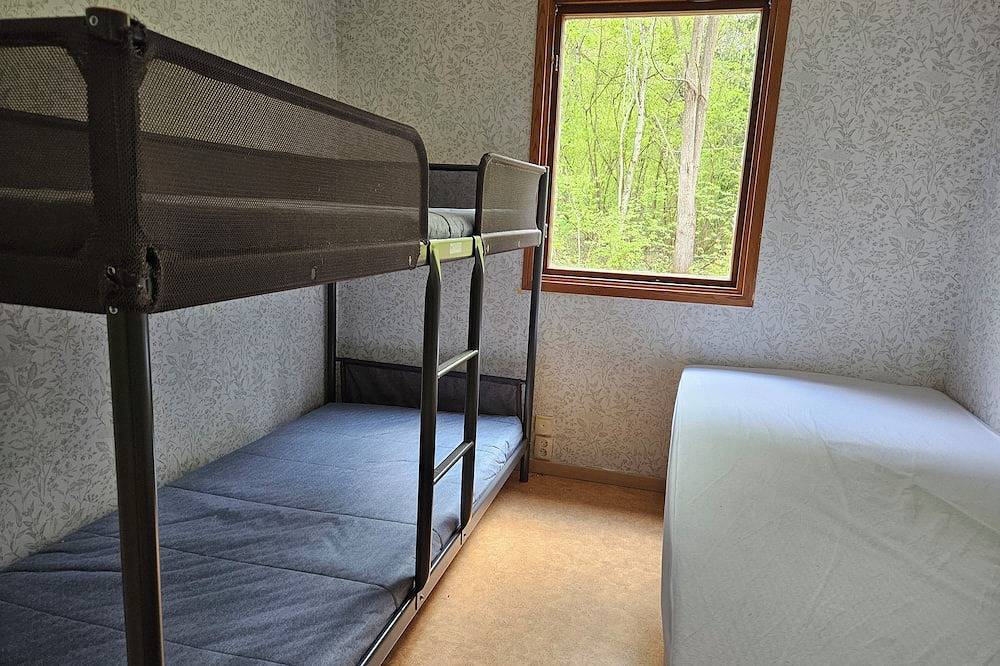 Stuga för 5 Personer in Örebro kommun, Hjälmaren