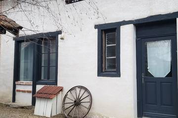 Gîte pour 2 personnes, avec jardin à Foissiat