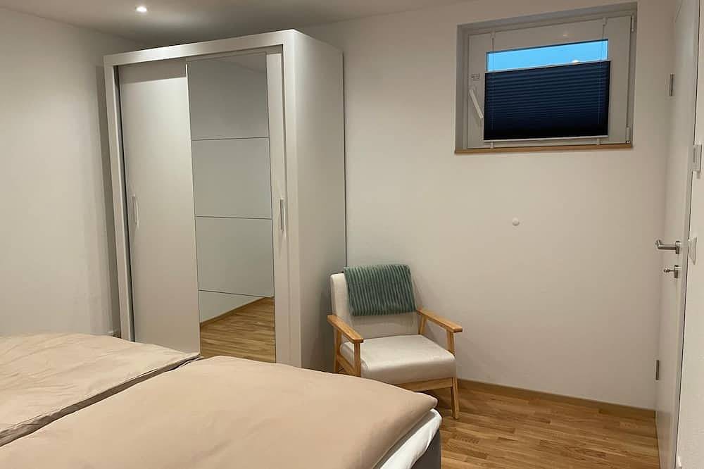 Ganze Wohnung, 1,5 Zimmer, Top ausgestattet, 4 Pers, Souterrain, Parkplatz, Self Check-In in Flintsbach am Inn, Bayerische Alpen