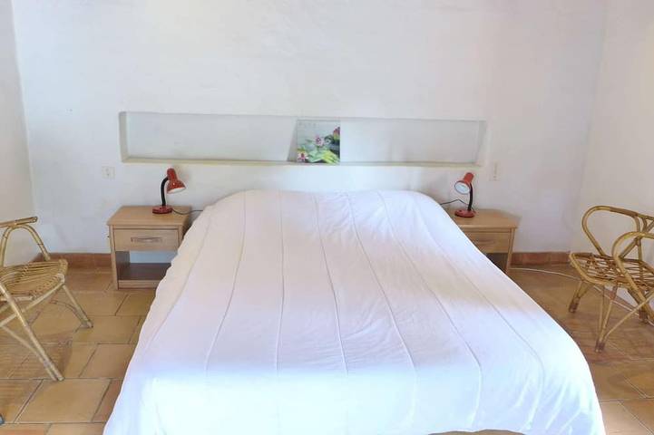 Location de vacances pour 10 personnes, avec jardin dans Plage des Bourdaines - 2