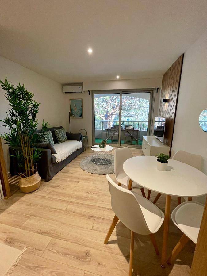 Gîte pour 4 personnes, avec terrasse, animaux acceptés dans Port Pin Rolland - 2