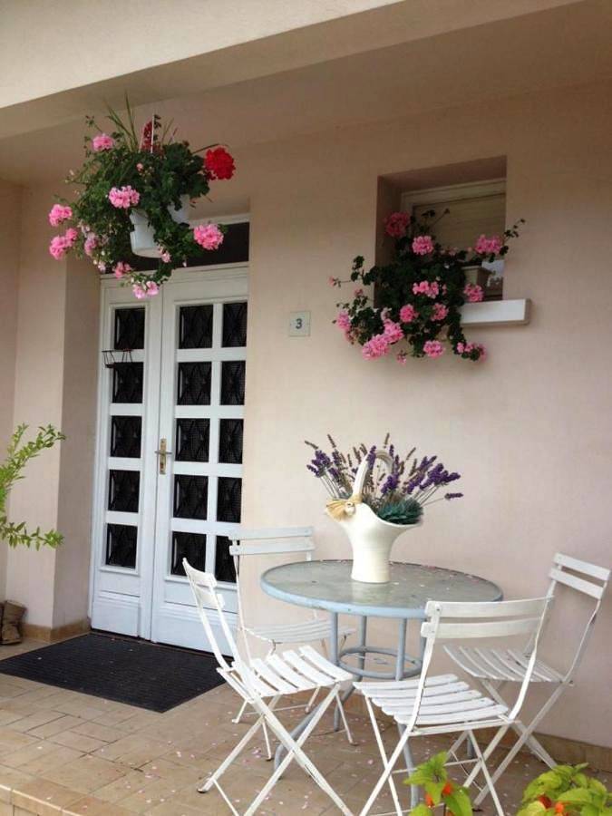 Double Room in Nuits-Saint-Georges, Région de Beaune