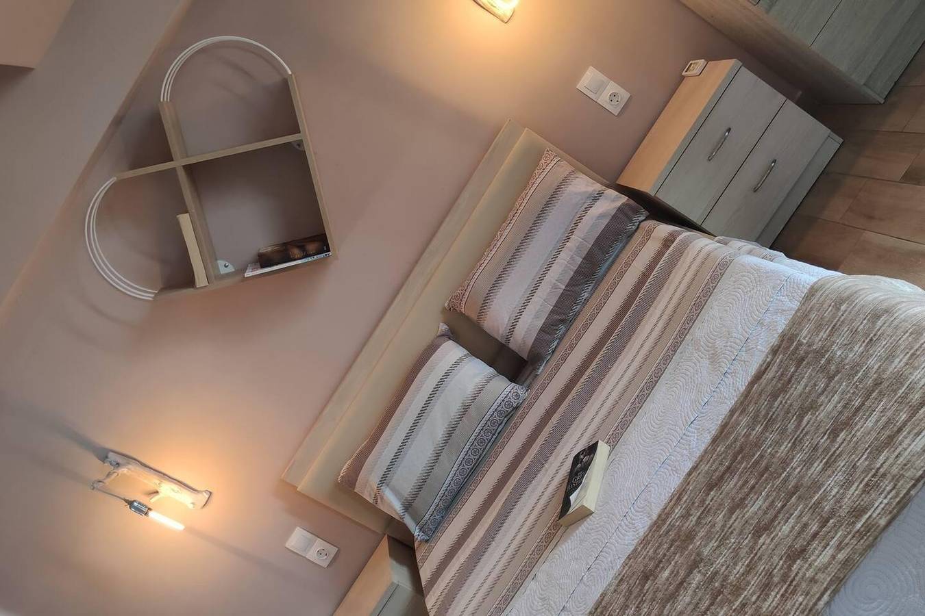 Entire holiday apartment, 1 Bed - Sleeps 2 - Balcony - Sea View - Parking in Mirties, Kalymnos