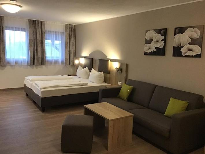 Hotel für 5 Personen, mit Terrasse und Garten in Schechen