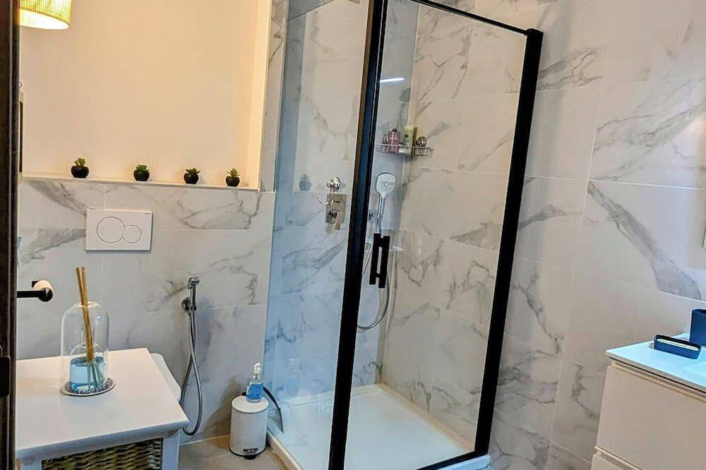 Appartement entier, Location T2 avec piscine à débordement vu sur mer Corse du Sud in Pianottoli-Caldarello, Arrondissement de Sartène