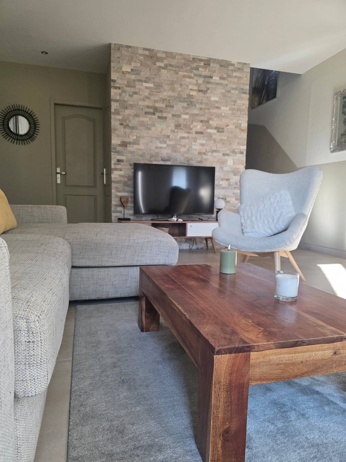 Maison de vacances « Villa Les Joncs d’Octobre » avec piscine privée, Wi-Fi et climatisation in Jonquerettes, Vaucluse