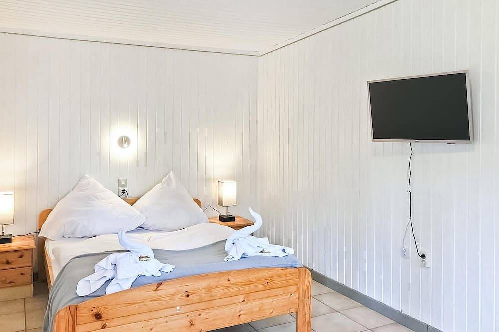 Schönes Haus in Rheinsberg Ot Warenthi mit Wlan in Rheinsberger See, Rheinsberg