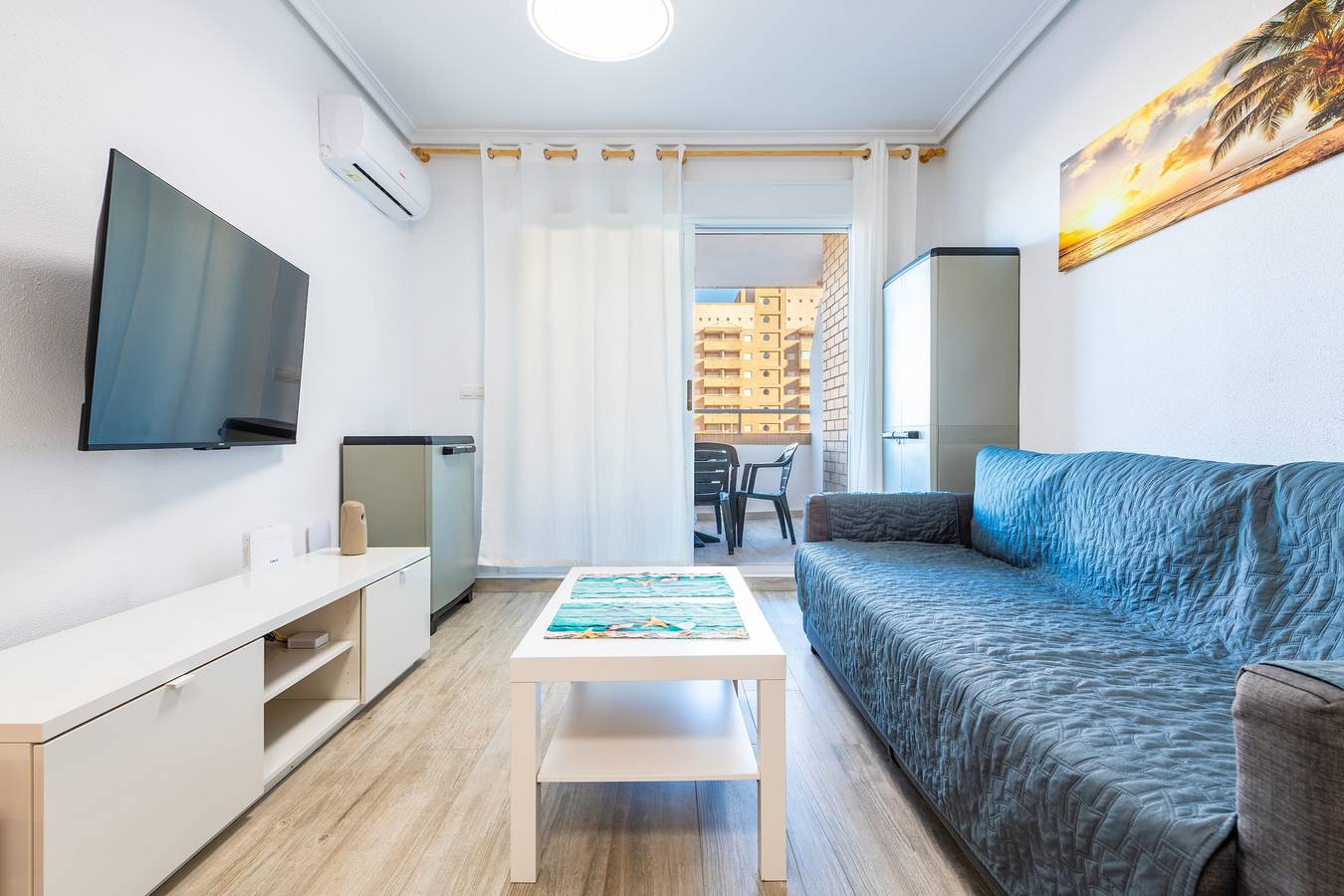 Apartamento entero, Casa vacacional 'Quintana's Home Oropesa Del Mar' con piscina, Wi-Fi y aire acondicionado in Marina d'Or, Oropesa del Mar