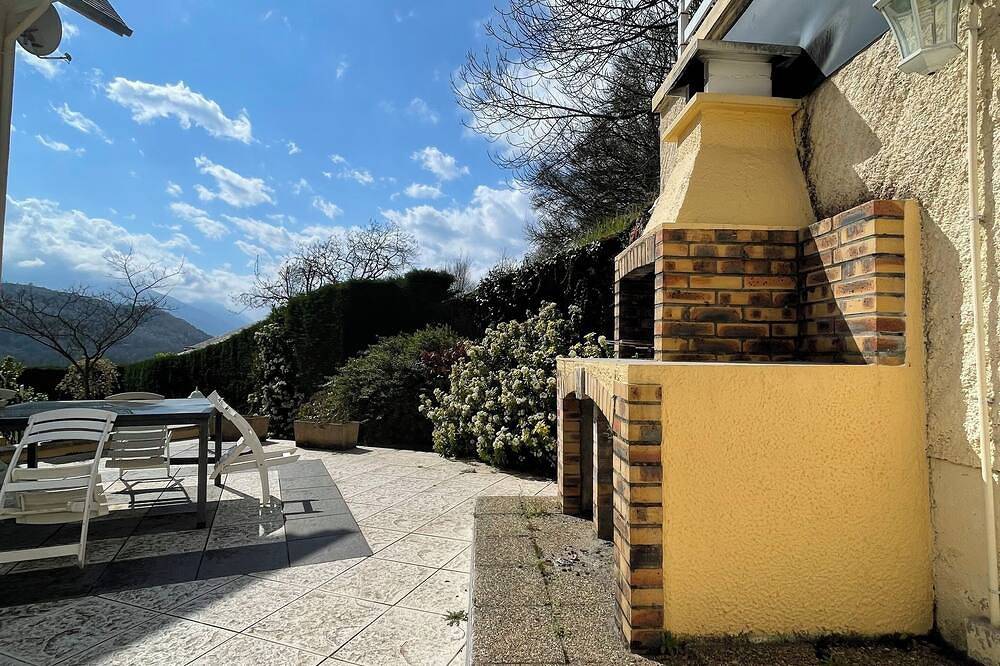 Villa avec piscine face aux montagnes in Ayzac-Ost, Pyrénées