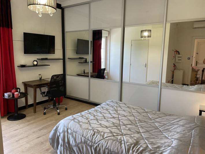 Chambre d’hôte pour 2 personnes, avec jardin ainsi que piscine et jacuzzi, animaux acceptés dans l' Ain - 2