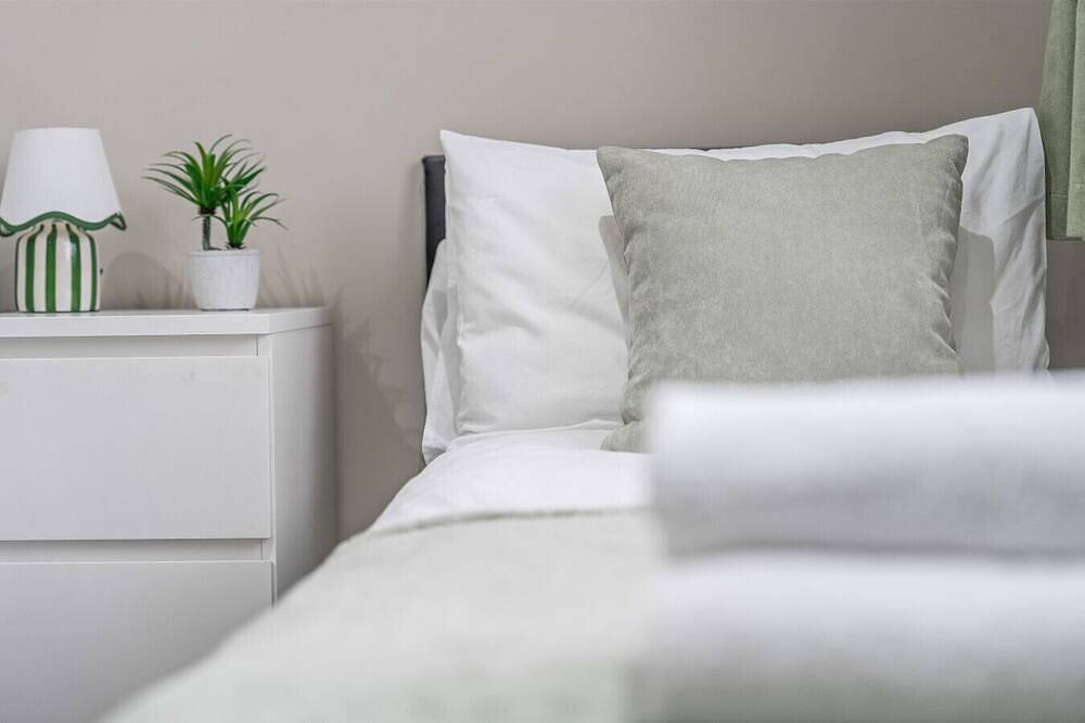 Luxury 3-Bed Home 10 Mins from Manchester Centre in Greater Manchester