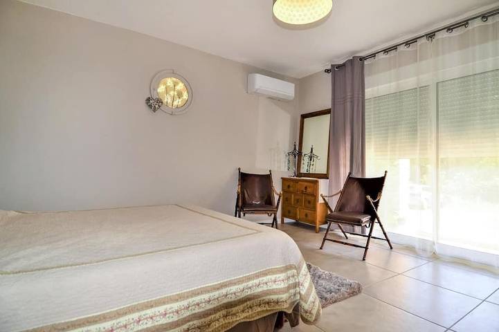 Location de vacances pour 5 personnes, avec jardin à Le Pin - 3