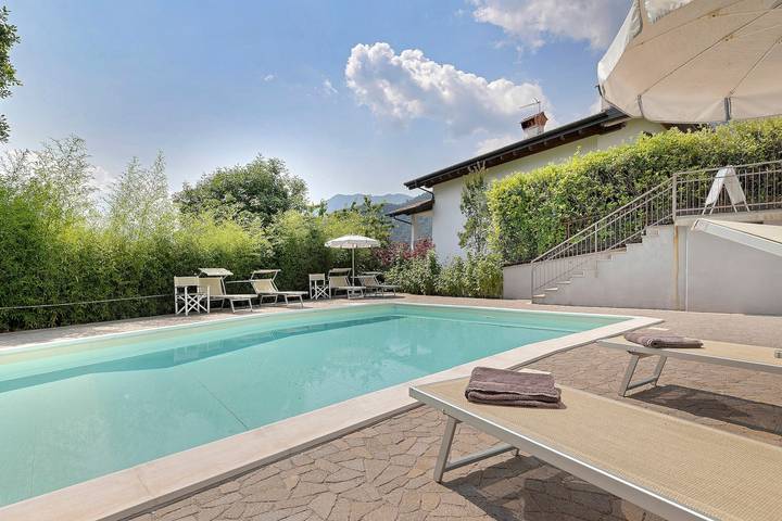Eco del Garda - Room 307 - bright with skylights in Villa del Monte, Tenno