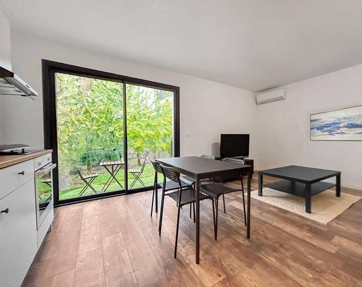 Location de vacances pour 3 personnes, avec vue et terrasse à Bouliac - 2