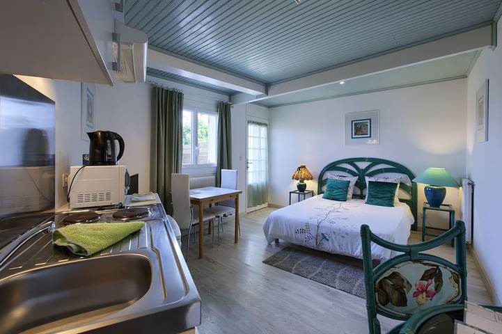 Gîte pour 2 personnes, avec piscine et terrasse à Saint-Sulpice-de-Faleyrens - 2