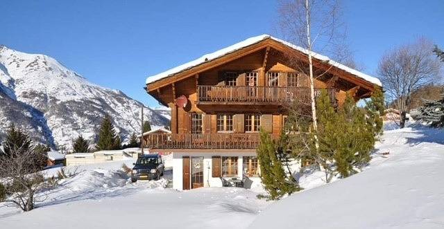 Ferienwohnung für 7 Personen, mit Balkon und Terrasse sowie Garten in Grächen