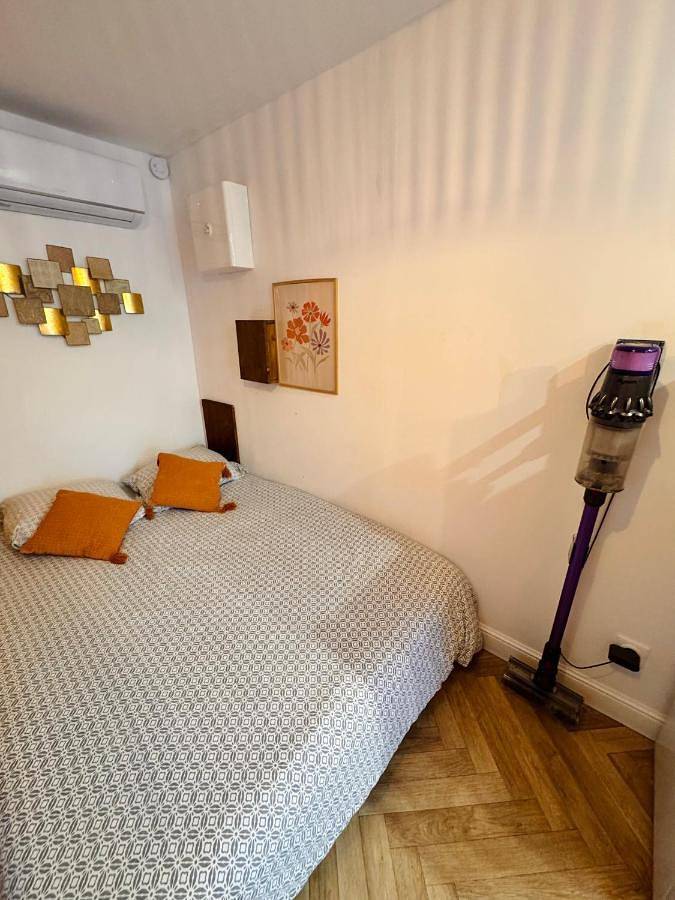 Gîte pour 2 personnes, avec jardin à Le Luc - 4