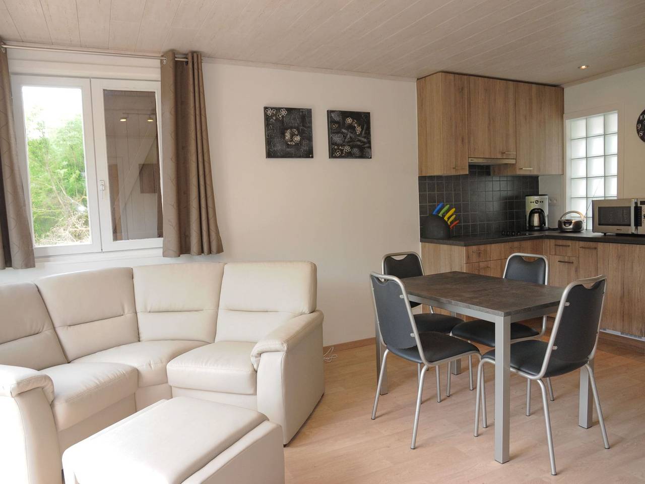 Ferienhaus in Duruby mit Garten & Grill in Durbuy, Luxemburg Provinz
