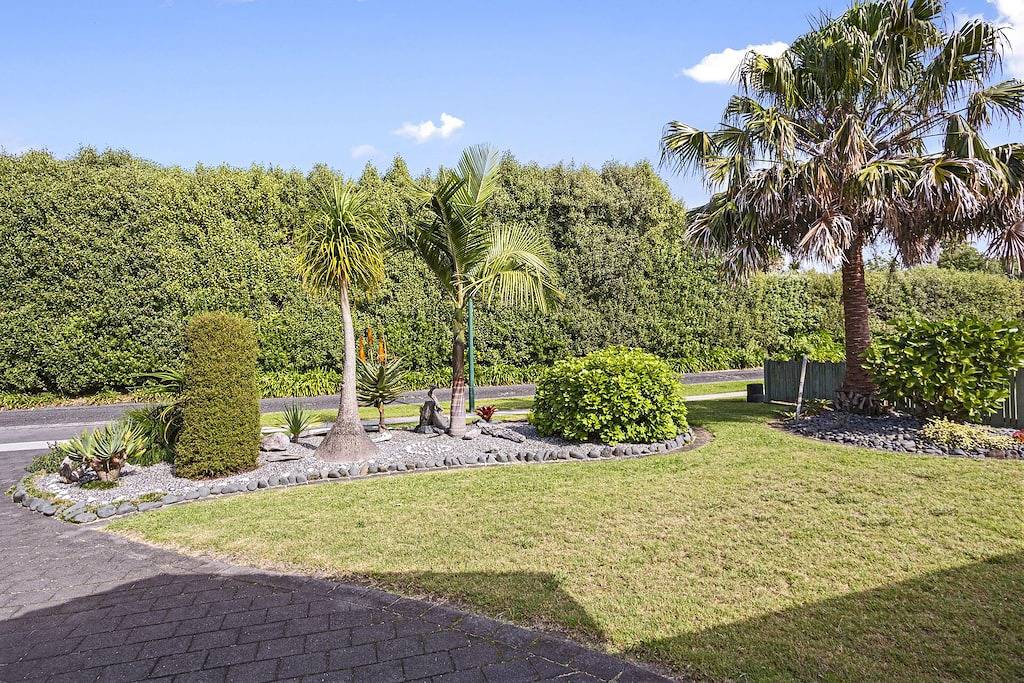 Fantails Roost - Bowentown Holiday Home in Western Bay of Plenty District