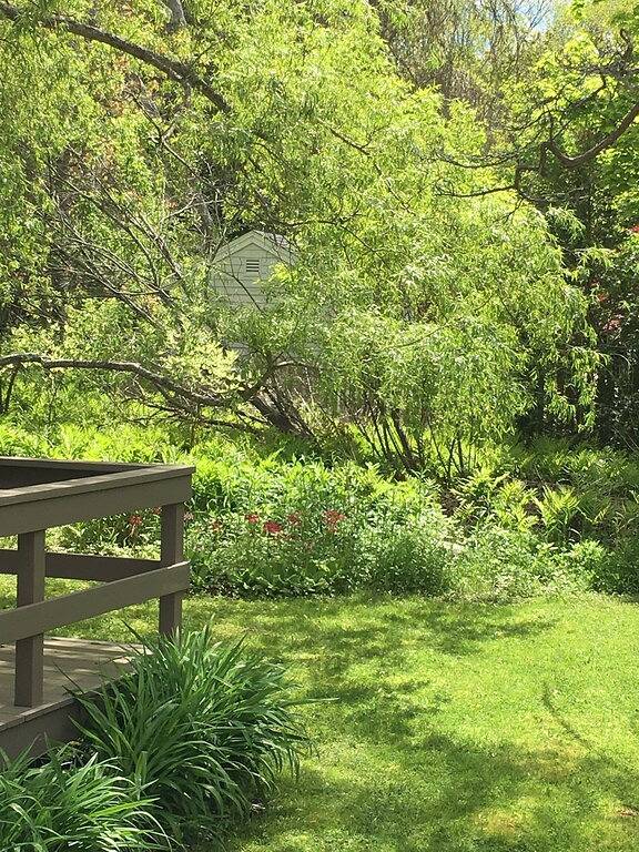 Vacation rental for 2 people, with terrace and yard, with pets in Camden (ME)