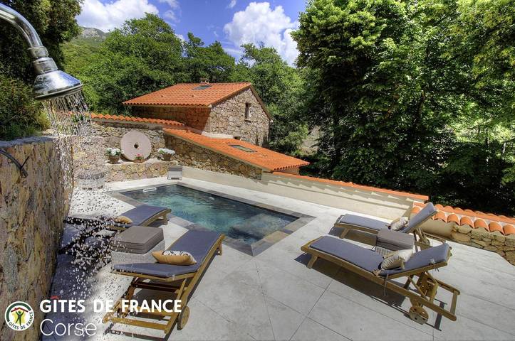 Gîte pour 4 personnes, avec Terrasse et Jardin ainsi que Piscine et Vue à Ocana