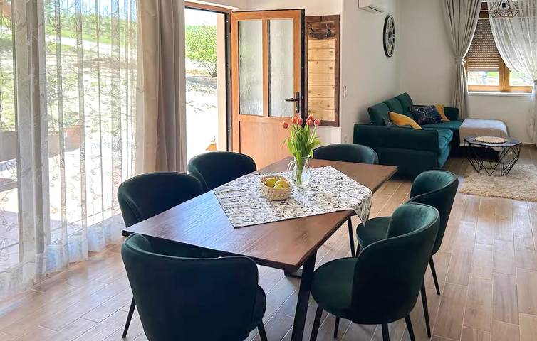 Reizende Ferienwohnung mit 1 Schlafzimmer, Pool und Terrasse, inklusive WLAN und Parkplatz in Koprivnica-Krizevci