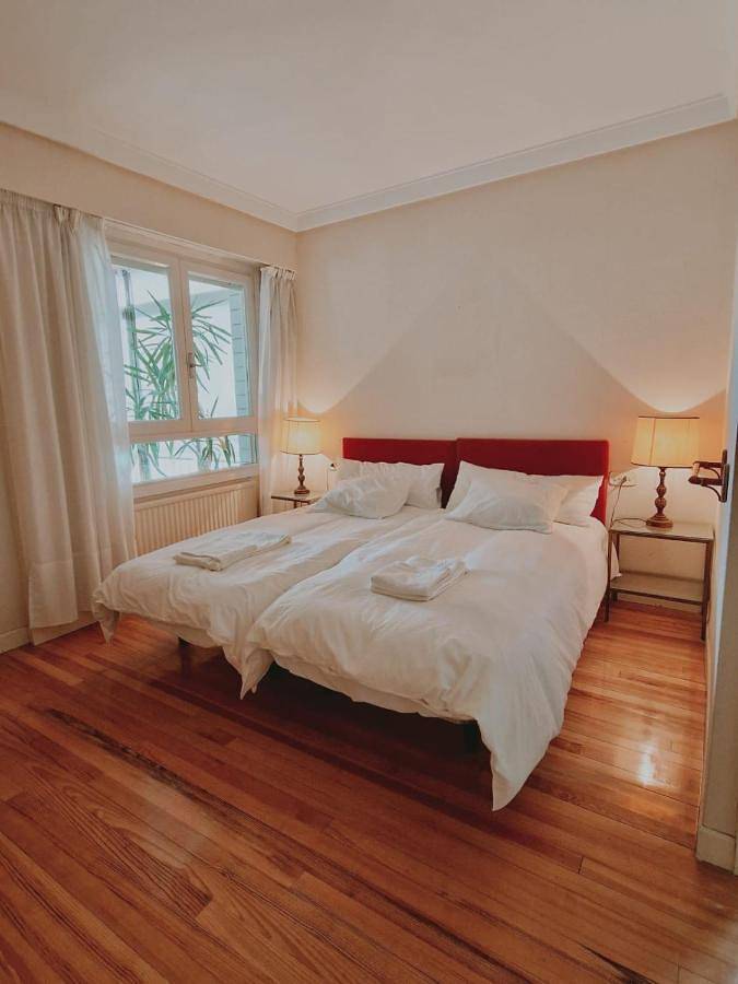 Apartamento entero, Amplio piso en la playa de 135 m2 con garaje in Zarauzko hondartza (Zarautz), Zarauz