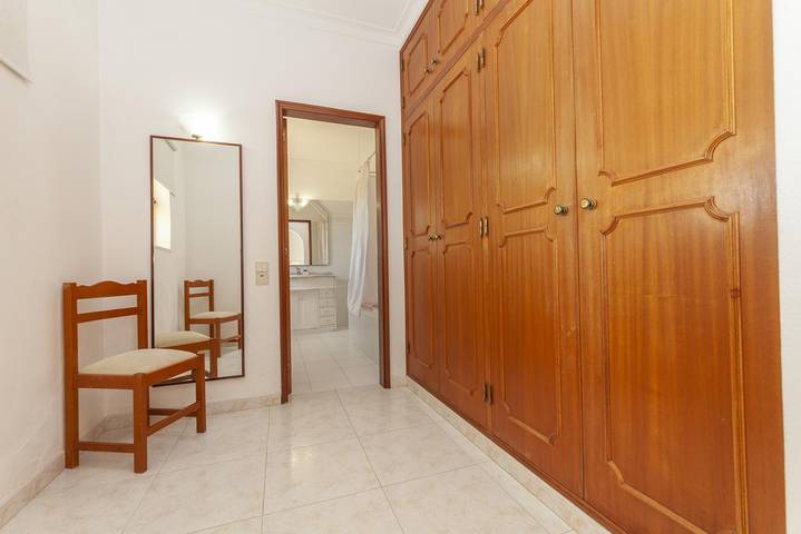 Ferienhaus für 2 Personen, mit Terrasse und Pool sowie Garten in Lagos - 4