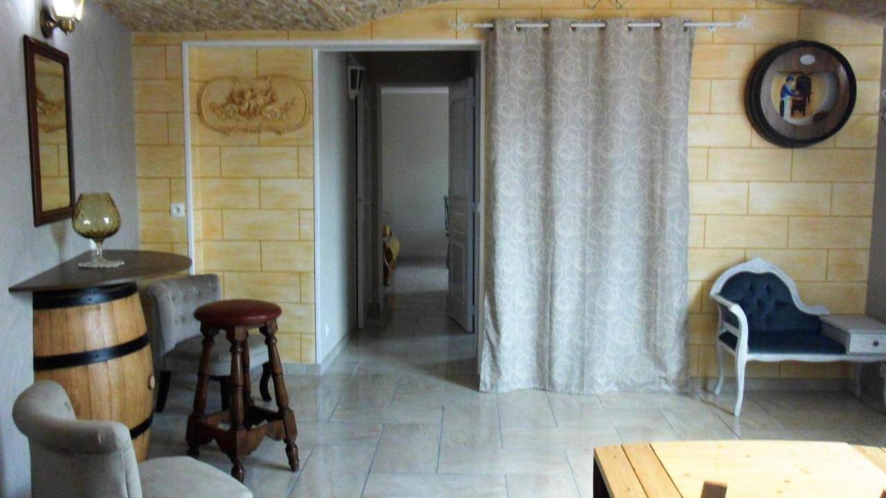 Deluxe Double Room with Shower in Mardeuil, Marne