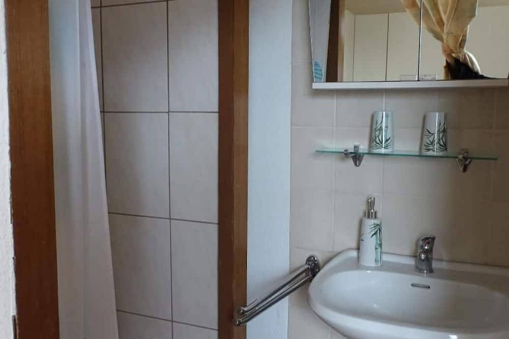 Kleines Ferienhaus mit Garten und Grill in Garitz in Bad Kissingen, Rhön-Bayern