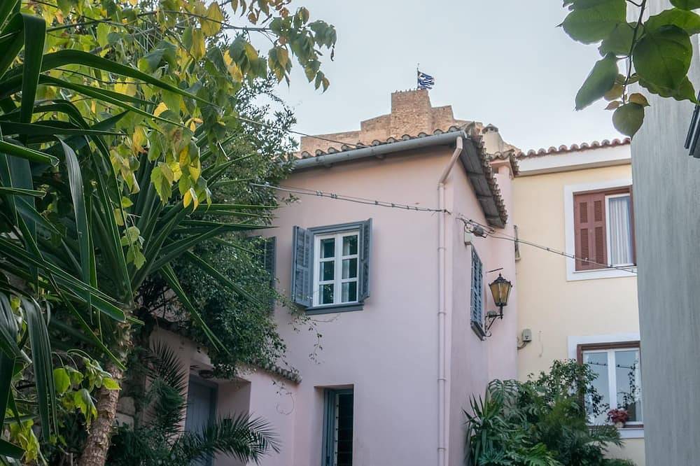 Casa vacanza a Atene a partire da 765€ a notte