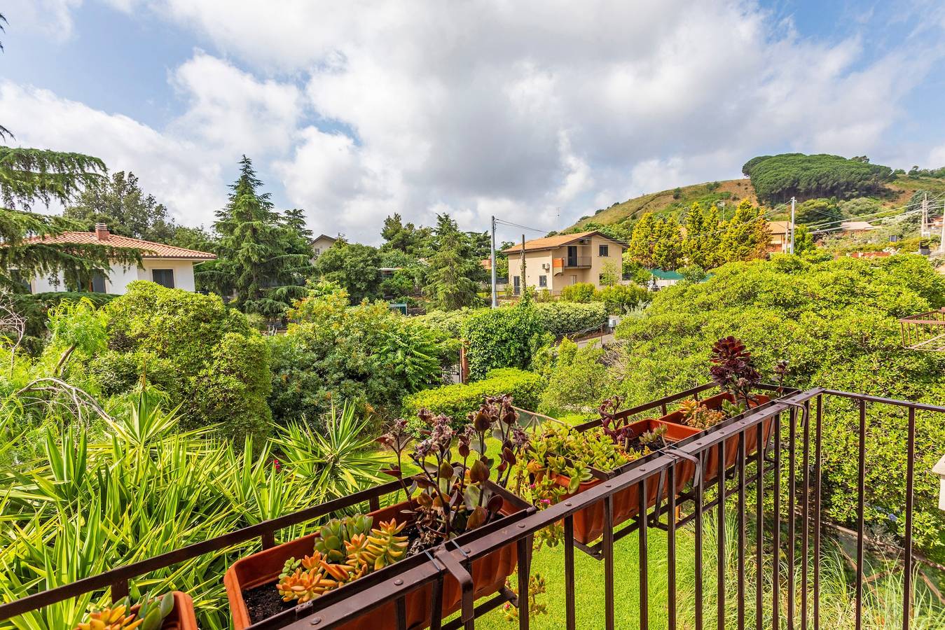 Appartamento intero, Appartamento 'La Fastuca' con vista sulle montagne, Wi-Fi e aria condizionata in Mascalucia, Etna